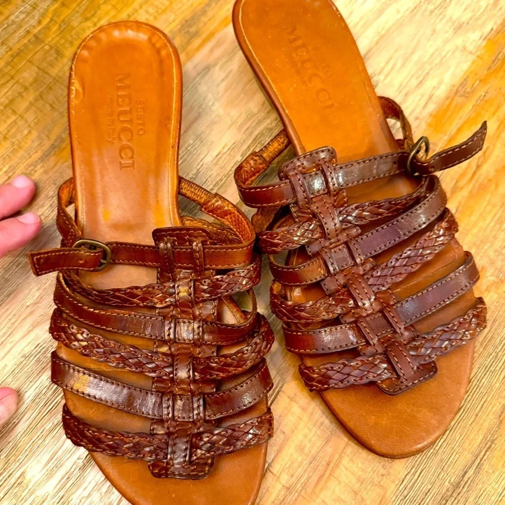Sesto Meucci Brown Leather Sandals with Moccasin Stitching and Slip-On Design